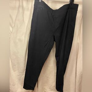 TORRID size 3. Cotton leggings. No side pockets. Lighter weight.